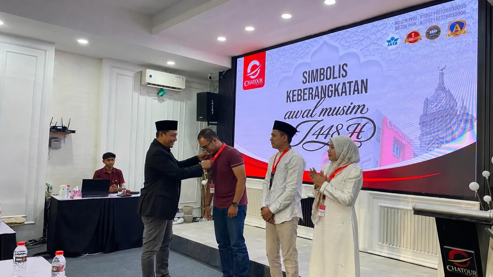 penyerahan simbolik.jpg