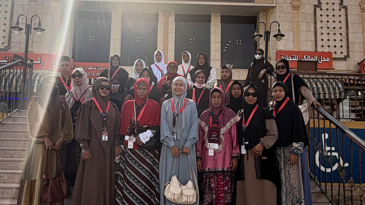 Group Umroh PUSAKA berada di Pasar kakkiya.png