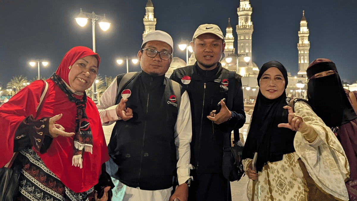Pak Tomi bersama Jamaah Umroh PUSAKA 22072026 (1).png