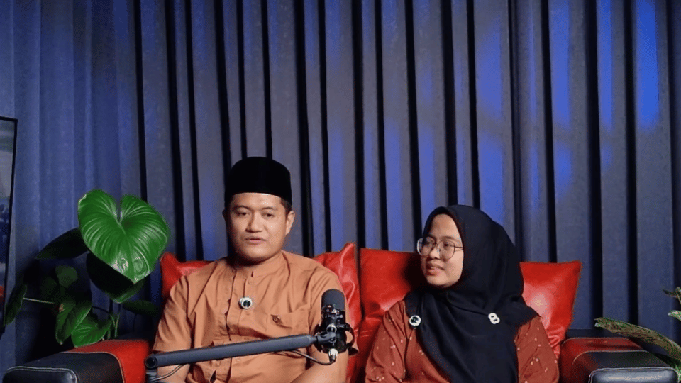 Dok. Khoirul dan Ayu dipodcast Chatour Travel.png