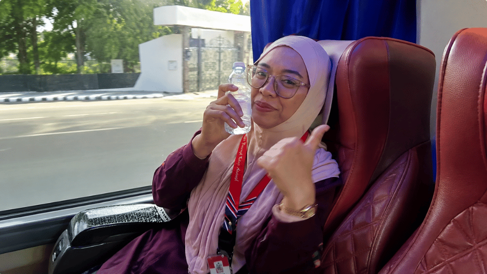 Dok. Salah Satu jamaah di dalam Bus menuju ke Bandara Jeddah.png