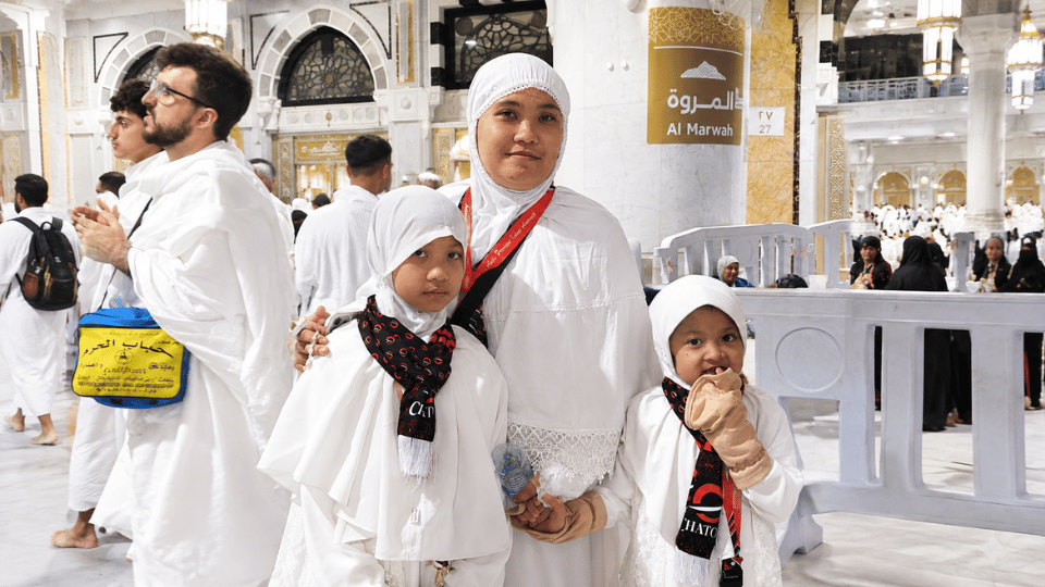 Dok. Jamaah Anak di Masjidil Haram.png