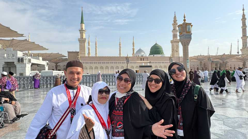 FAKTA BARU! Mayoritas Jemaah Berangkat Bersama Keluarga — Chatour Travel Jawab dengan Program “Umroh Keluarga Bahagia”