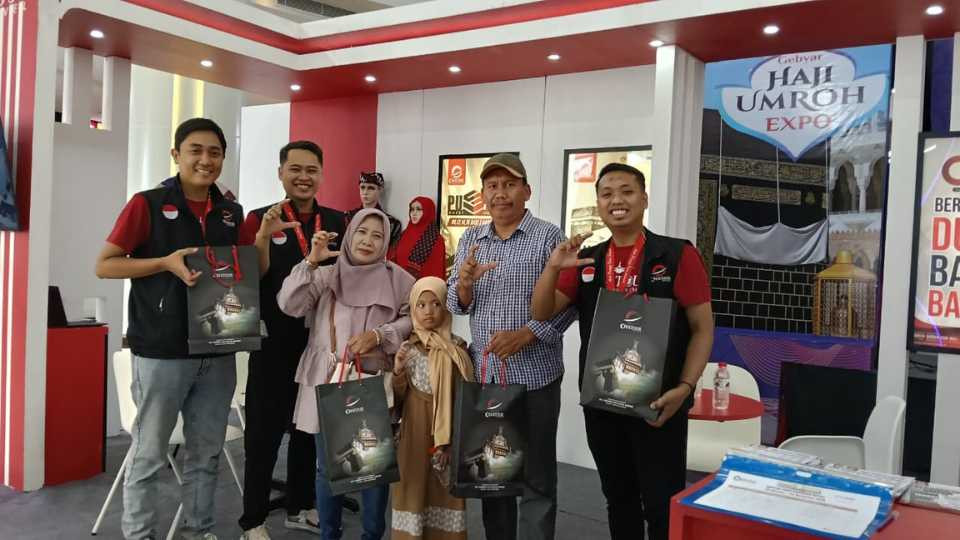 CHATOUR TRAVEL MERIAHKAN EXPO HAJI & UMROH 2025 DI ICON MALL GRESIK