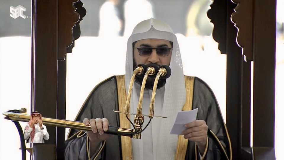 Kini Tak Lagi Bingung! Ini Tips Chatour Travel Mendengarkan Khutbah Jumat Masjidil Haram dan Nabawi dalam Bahasa Indonesia