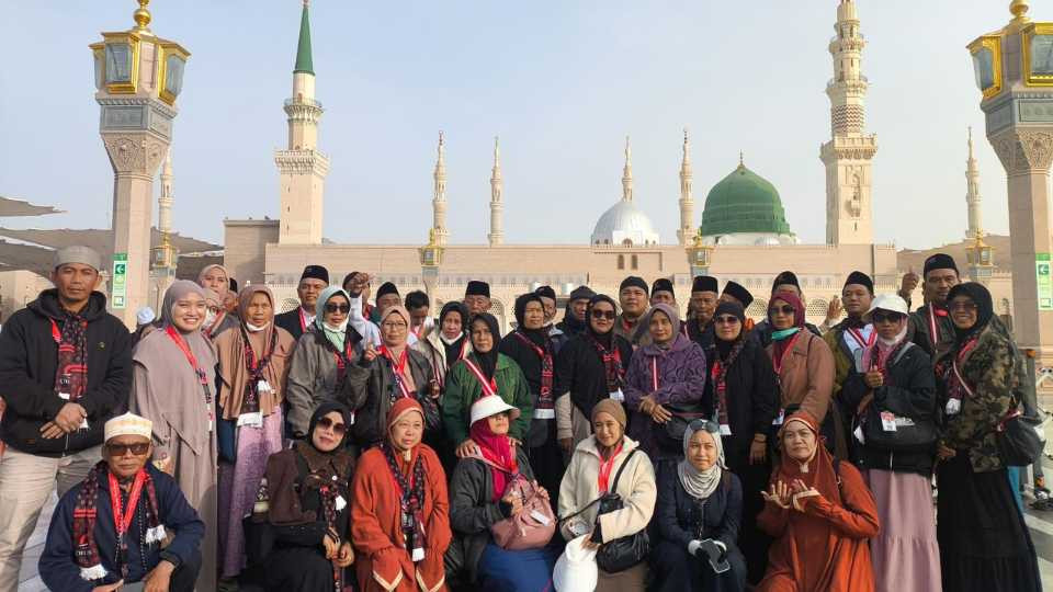 Umroh dari Papua? Bisa! Sutrisno Buktikan Layanan Terbaik Chatour Travel