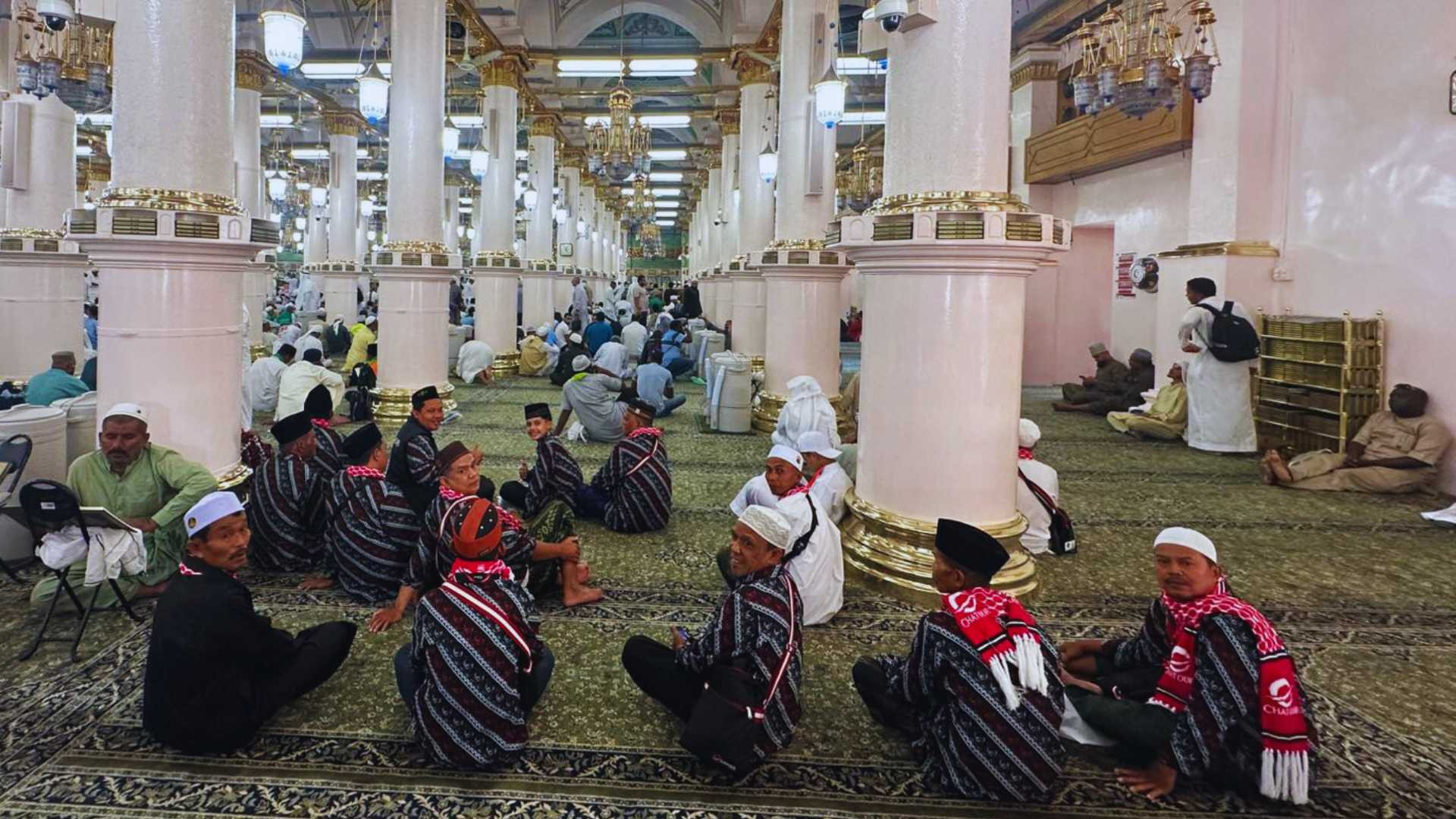 Jamaah Umrah Bisa Ikut Kelas Al-Qur’an Gratis di Masjid Nabawi – Ini Cara Daftar dan Informasi Lengkapnya!