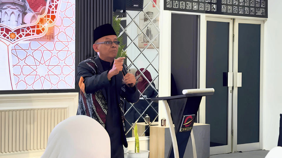 Kehadiran Wak Kaji Shodiq Jadi Magnet Pelaksanaan Manasik Umroh Chatour Travel