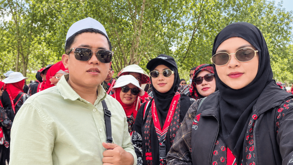 Kabar Terkini dari Padang Arafah: Jamaah Umroh Chatour Travel Tetap Antusias di Tengah Suhu 34 Derajat Celcius